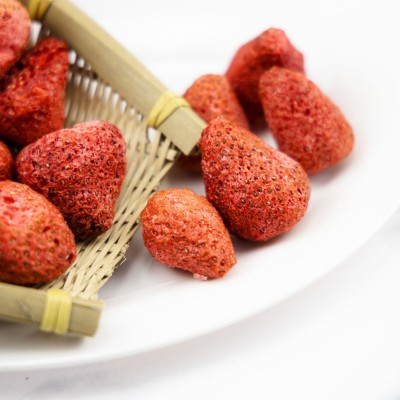 冻干草莓 散装批发牛轧糖原料 草莓干雪花酥草莓脆 草莓干 零食