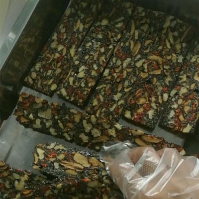东阿私房阿胶糕 即食阿胶固元糕 蔓越莓型 500克礼盒装图2