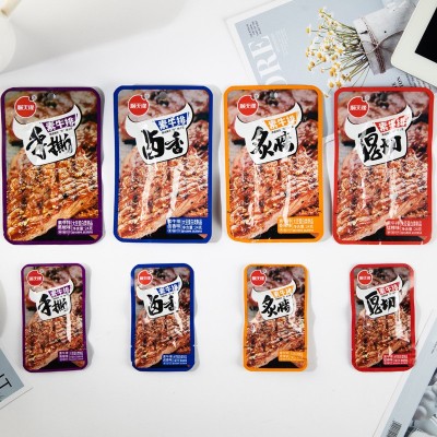 顺天缘厂家直销手撕素牛排香辣黑椒大豆拉丝蛋白零食辣条食品批发图2