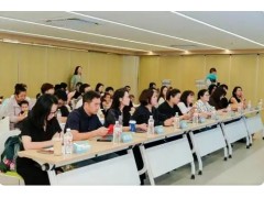 街坊汇嘉年华：科技养生，全龄共狂欢