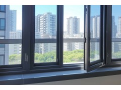 喉咙干痒咳嗽怎么办