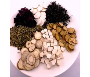 白芷茯苓玫瑰花茶，这是一款女孩子最喜欢的花草茶，每天喝一杯，让你有不一样的肤色哦