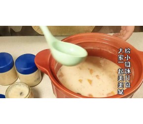 ​美容养颜​​的木瓜银耳炖牛奶，她们都说喝一碗抵得上80张面膜​